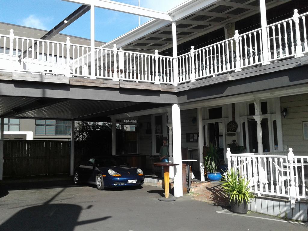 אוקלנד Shooters Saloon Hotel & Cabins מראה חיצוני תמונה