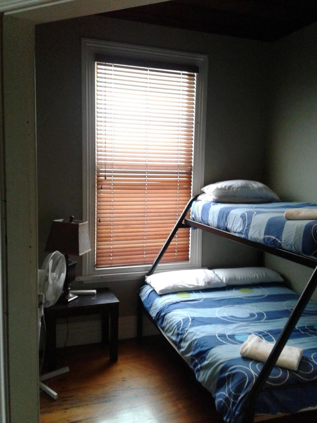 אוקלנד Shooters Saloon Hotel & Cabins מראה חיצוני תמונה