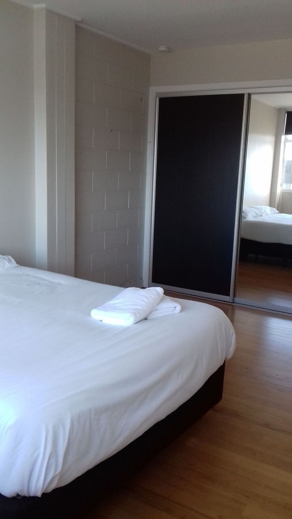 אוקלנד Shooters Saloon Hotel & Cabins מראה חיצוני תמונה